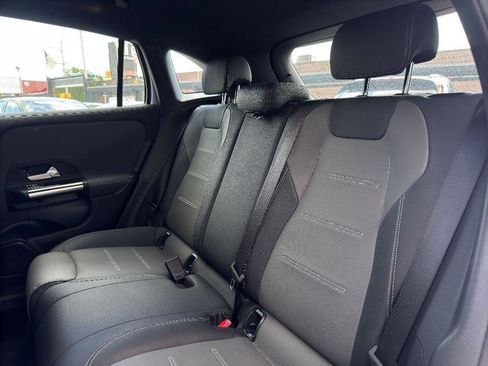 Used 2022 Mercedes-Benz GLA 35 AMG 4MATIC w/ Multimedia Package Lite image 25