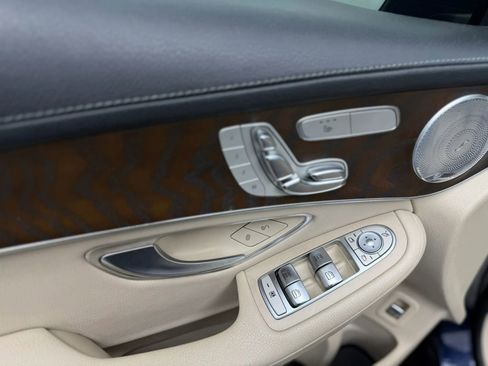 Used 2018 Mercedes-Benz GLC 300 4MATIC image 12
