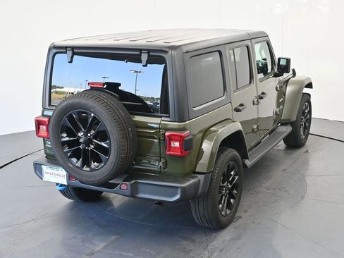 Used 2023 Jeep Wrangler Unlimited Sahara w/ Cold Weather Group AWD/4WD image 21