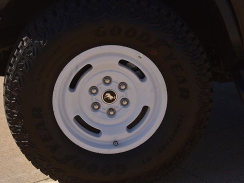 Used 2025 Ford Bronco Heritage Edition image 9