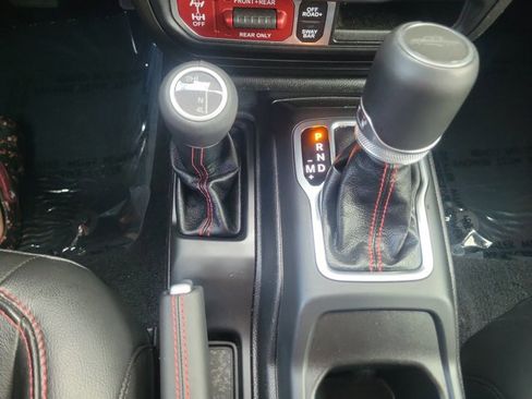 Certified 2023 Jeep Gladiator Rubicon image 38