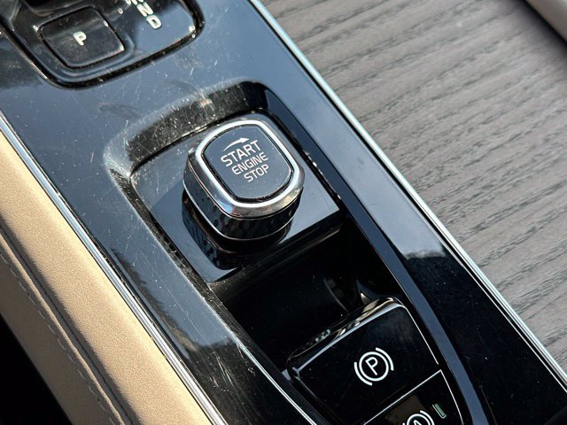 Certified 2026 Volvo XC90 B6 Plus AWD/4WD image 30