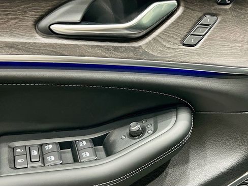 New 2025 Jeep Grand Cherokee L Overland w/ Luxury Tech Group IV AWD/4WD image 19