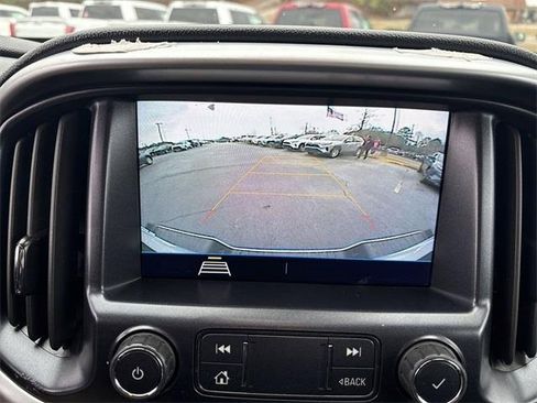 Used 2022 Chevrolet Colorado LT w/ Fleet Safety Package image 18
