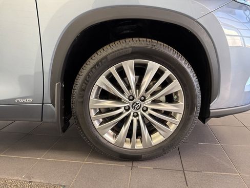 Used 2023 Toyota Highlander Platinum image 58