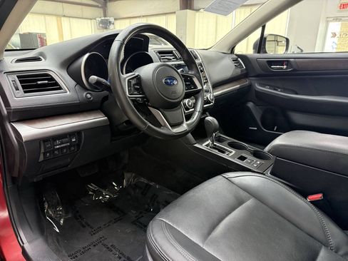Used 2018 Subaru Outback 2.5i Limited AWD/4WD image 19