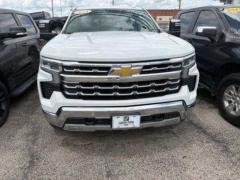 Used 2024 Chevrolet Silverado 1500 LTZ AWD/4WD image 41