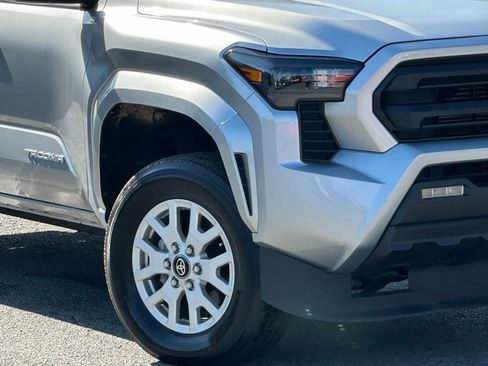 Used 2024 Toyota Tacoma SR5 AWD/4WD image 37