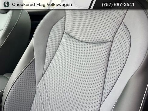 New 2026 Volkswagen Tiguan SE R-Line image 22