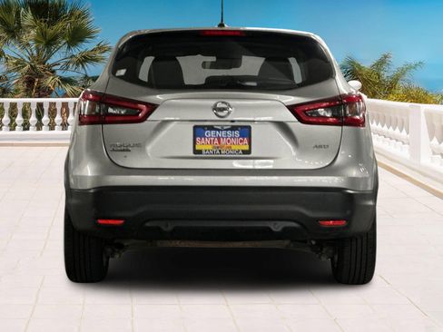 Used 2021 Nissan Rogue Sport S image 5
