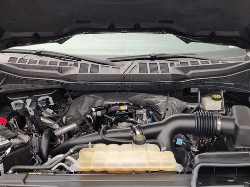 Certified 2022 Ford F150 XLT w/ Equipment Group 302A High image 15