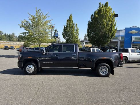 Used 2024 GMC Sierra 3500 Denali Ultimate AWD/4WD image 6