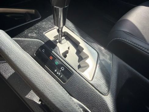 Used 2018 Toyota RAV4 Limited AWD/4WD image 36