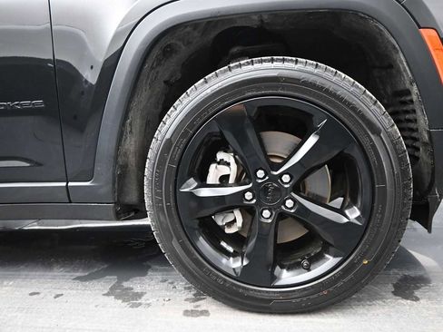 Used 2022 Jeep Grand Cherokee L Laredo AWD/4WD image 10