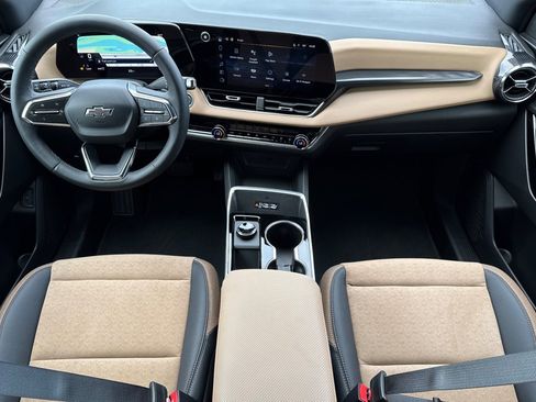 New 2025 Chevrolet Equinox ACTIV w/ Safety and Technology Package image 13