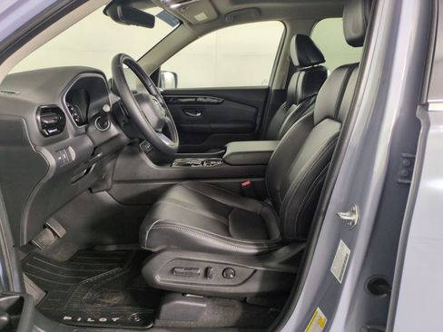 Certified 2024 Honda Pilot Touring image 13