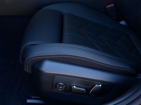 New 2026 BMW i5 eDrive40 w/ Executive Package image 22