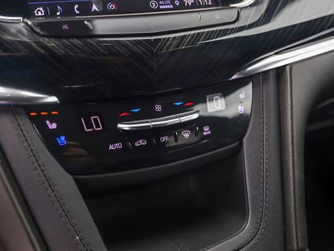 Used 2023 Cadillac XT6 Premium Luxury FWD image 19