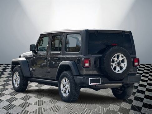 Used 2021 Jeep Wrangler Unlimited Islander image 4