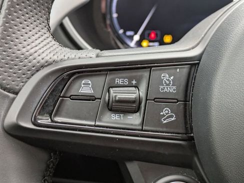 Used 2024 Alfa Romeo Stelvio Veloce image 33