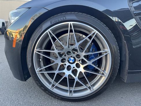 Used 2018 BMW M4 Coupe w/ Competition Package RWD image 9