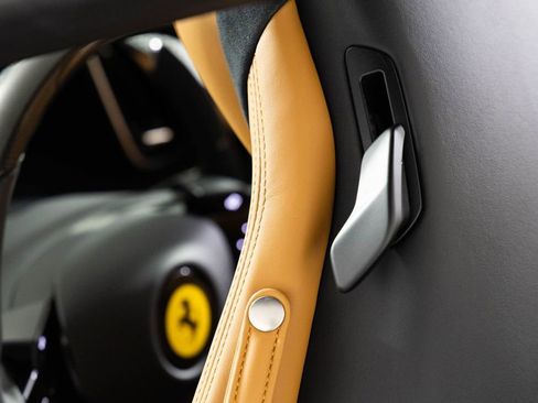 Used 2024 Ferrari Roma Spider image 47