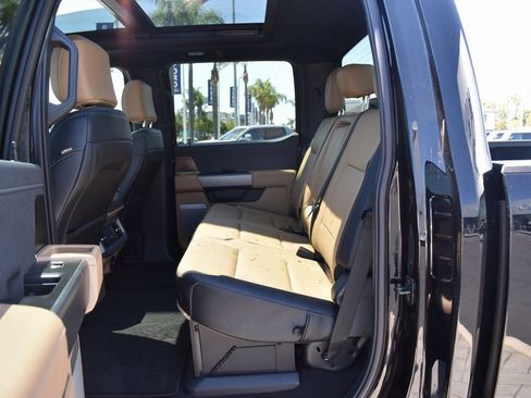 Used 2025 Ford F450 Lariat w/ FX4 Off-Road Package image 16