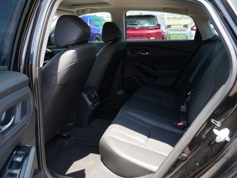Used 2025 Honda Accord Touring image 17