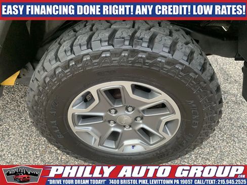 Used 2015 Jeep Wrangler Unlimited Rubicon w/ Max Tow Package AWD/4WD image 36