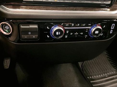 Used 2025 GMC Sierra 1500 SLE AWD/4WD image 31