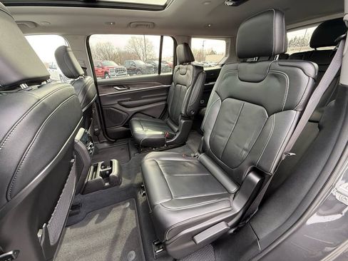 Used 2023 Jeep Grand Cherokee L Limited image 28