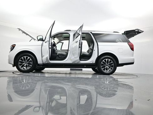 Certified 2025 Ford Expedition Max Platinum image 63