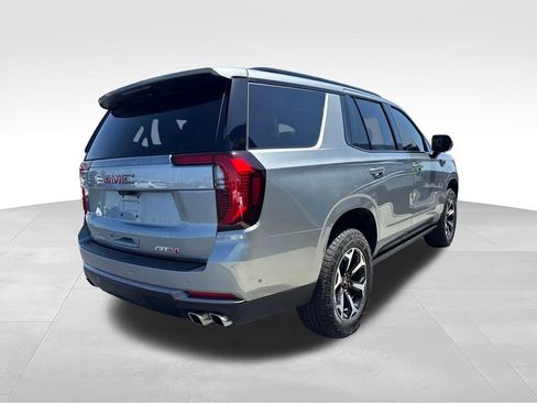 Used 2025 GMC Yukon AT4 w/ AT4 Premium Package AWD/4WD image 5
