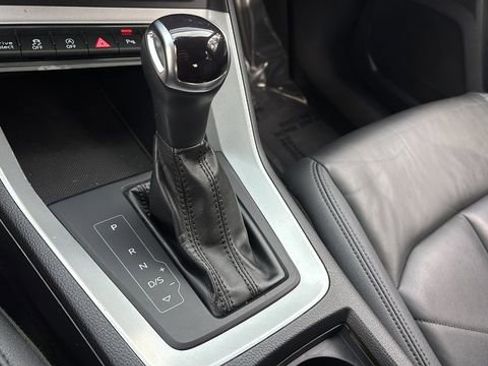 Used 2023 Audi Q3 2.0T Premium image 30