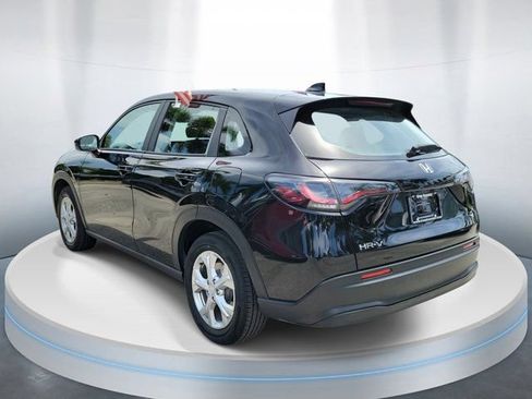 Used 2025 Honda HR-V LX image 3