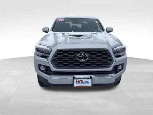 Used 2023 Toyota Tacoma TRD Sport image 9