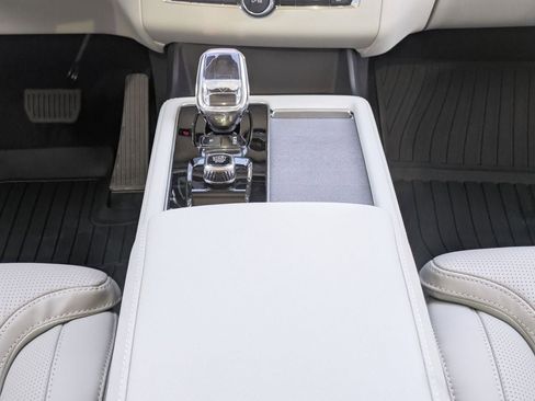 New 2026 Volvo XC90 B6 Ultra w/ Protection Package AWD/4WD image 25