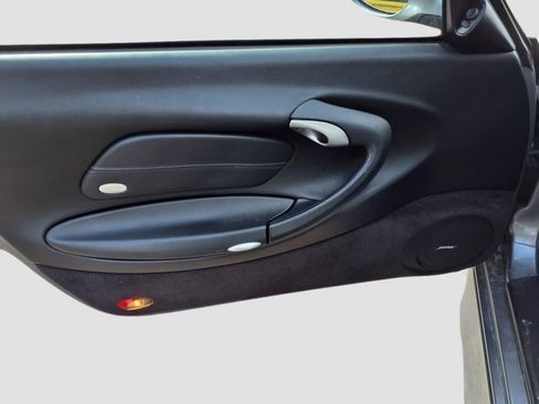 Used 2002 Porsche 911 Carrera 4 image 12