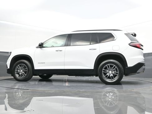 Used 2025 GMC Acadia Elevation image 44