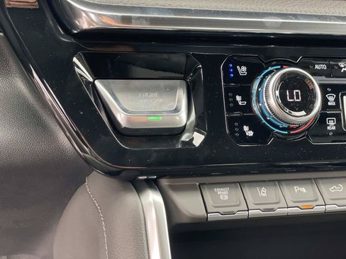 New 2026 GMC Sierra 2500 Denali w/ Max Trailering Package AWD/4WD image 17