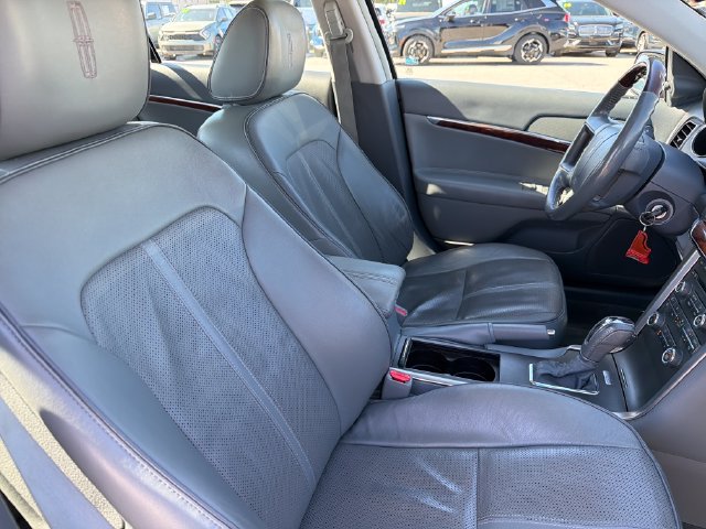 Used 2010 Lincoln MKZ FWD image 25