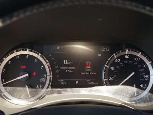 Used 2022 Toyota Highlander XLE AWD/4WD image 24