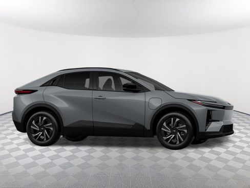 New 2027 Toyota C-HR w/ Cold Weather Package AWD/4WD image 12