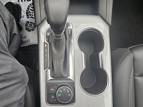 Used 2024 Chevrolet Blazer LT image 25