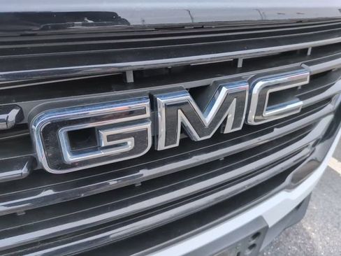 Used 2023 GMC Terrain SLE w/ Driver Convenience Package AWD/4WD image 18