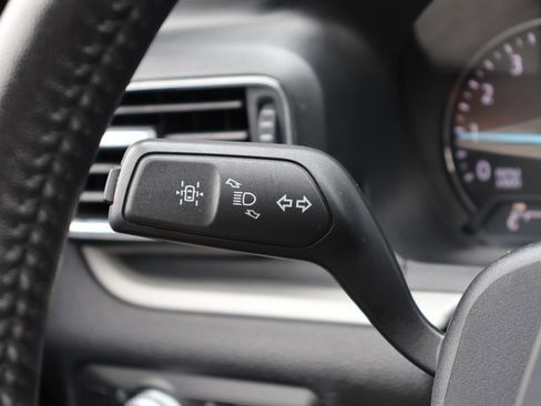 Used 2020 Ford Explorer XLT w/ Equipment Group 202A image 40