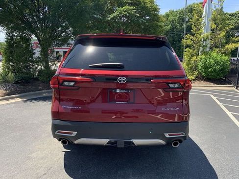 Used 2024 Toyota Grand Highlander AWD Hybrid image 7
