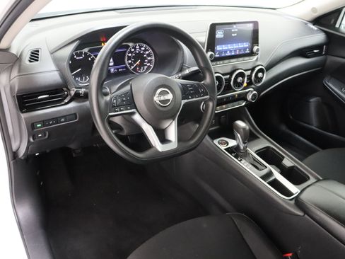 Used 2024 Nissan Sentra SV FWD image 13