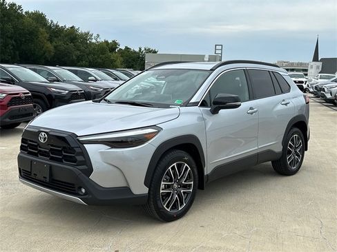 New 2026 Toyota Corolla Cross XLE image 2