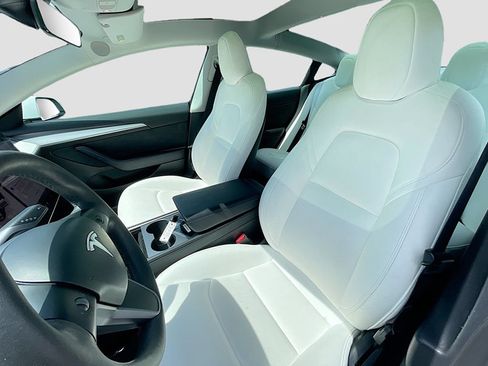 Used 2023 Tesla Model 3 Standard Range RWD image 21